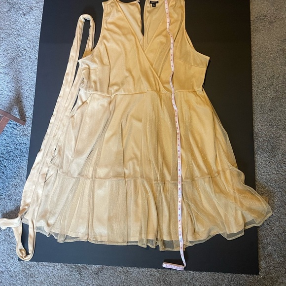 Torrid Gold Midi Dress size 26, Glitter Lurex Surplice Tiered Dress - Picture 3 of 10